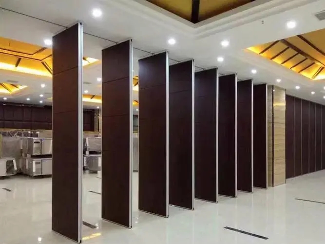 如何从选材上改善酒店活动隔断的性能