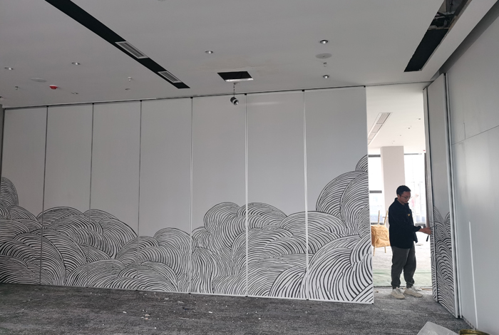 100型活动隔断安装